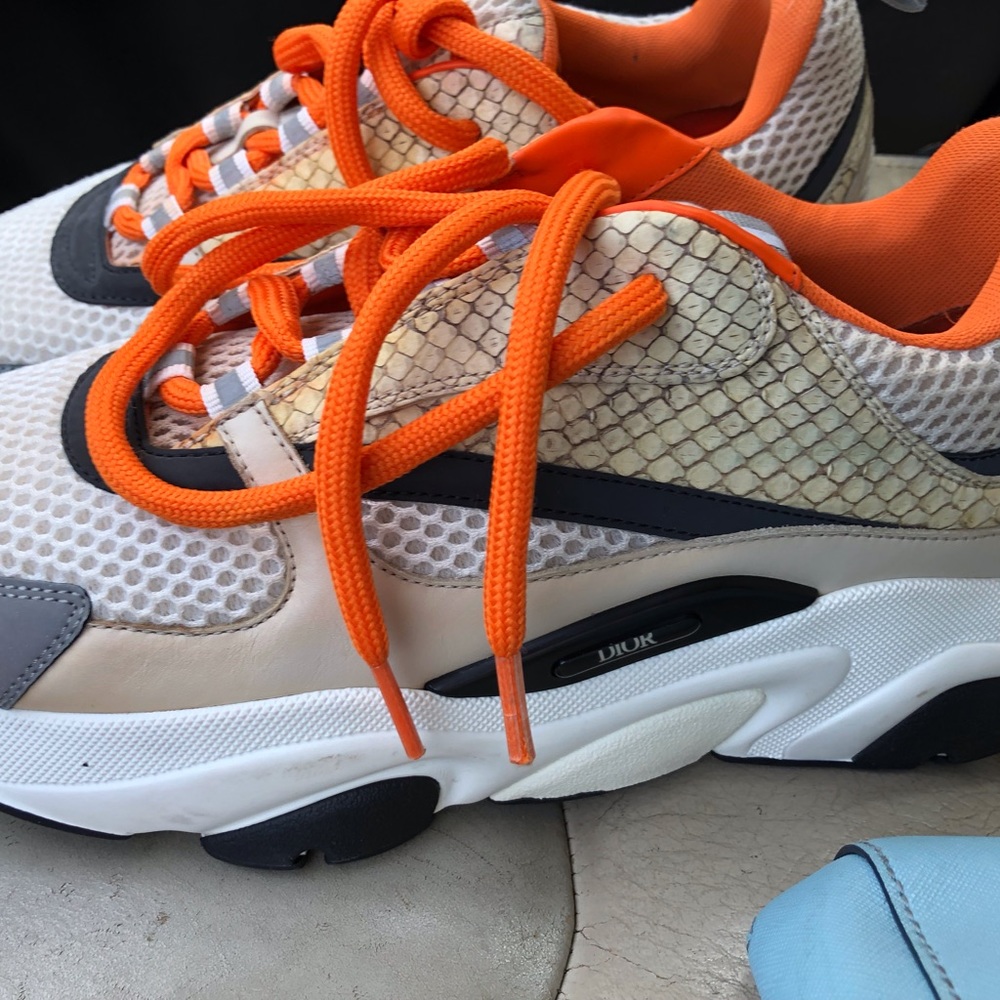 Size 9 in men I paid $1800 I will sell them for $800 - Picture 2 of 10